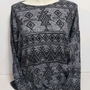 Forever 21 Gray Patterned Sweater